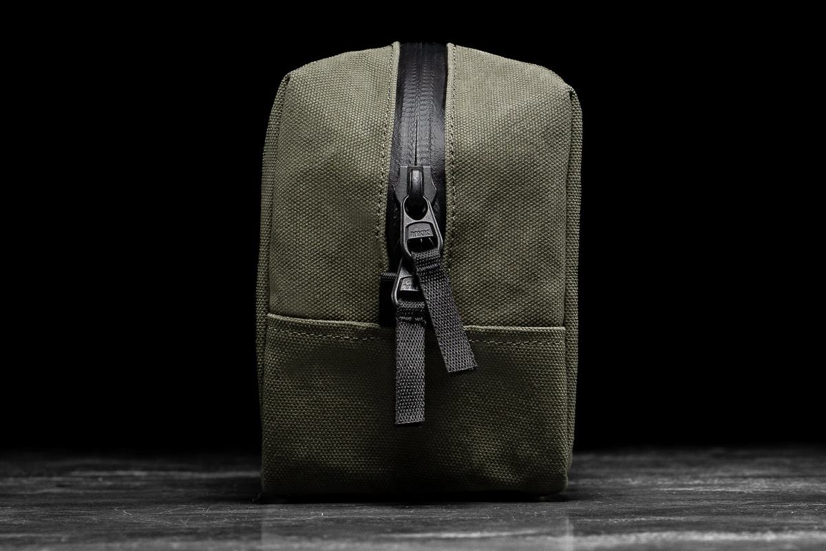 Nobull Waxed Canvas Kit Men's Bags Olive | Australia (QN0416)